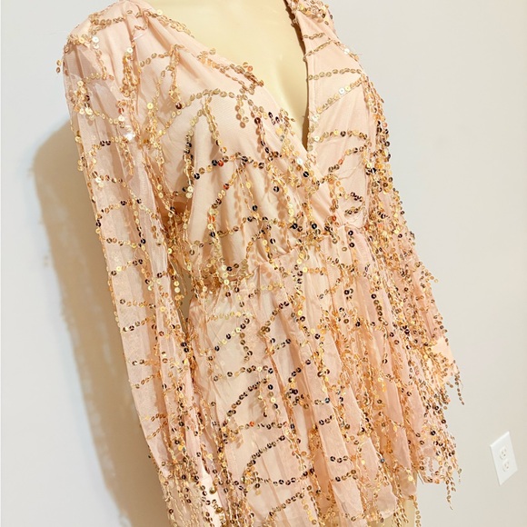 Sequin Embellished V-Neck Romper - Picture 2 of 9